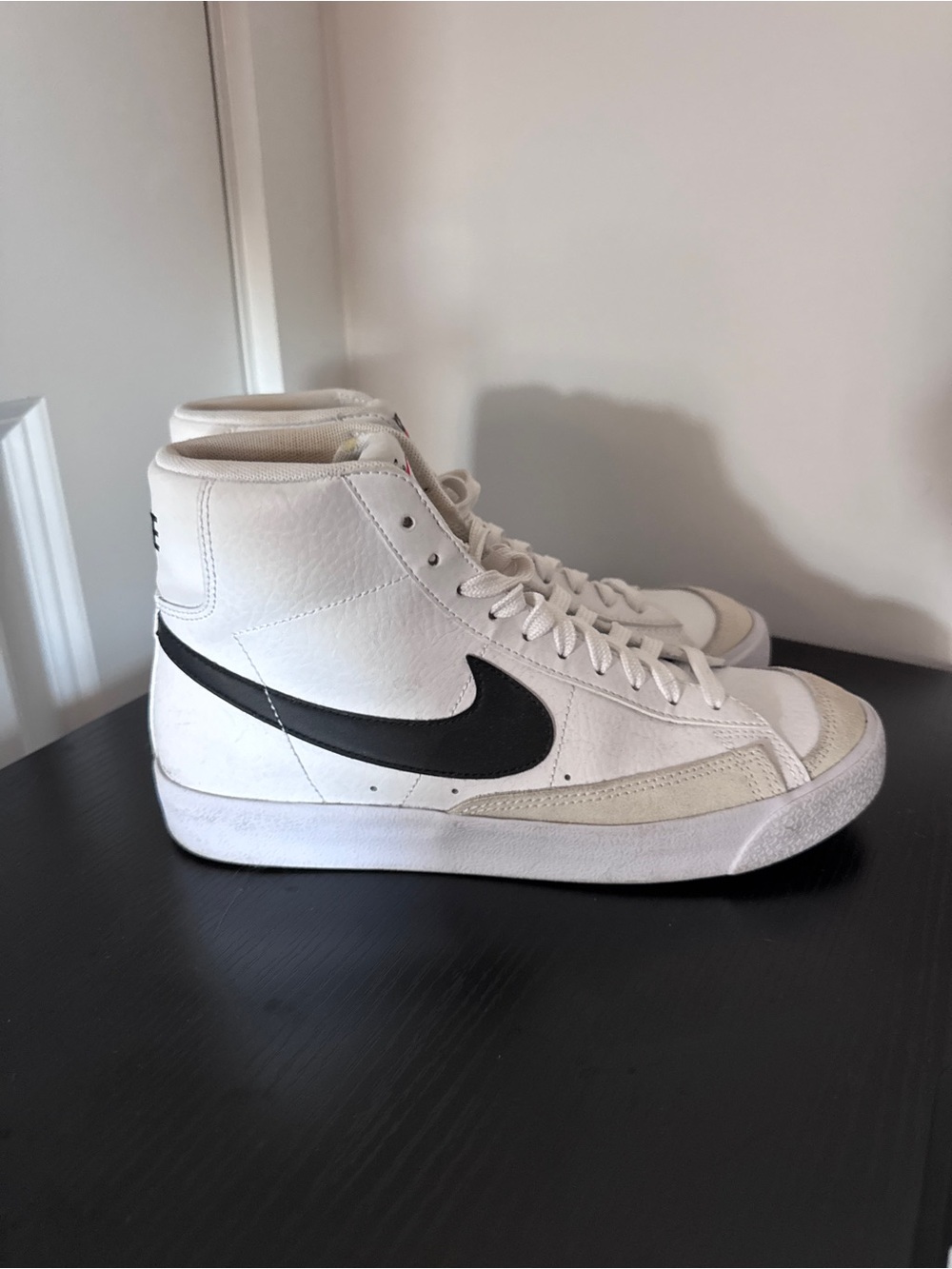 Nike Blazer Mid ‘77 Size 6-6.5Y